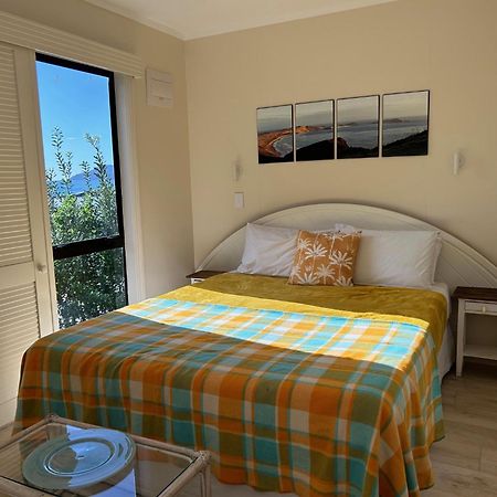 Driftwood Lodge Beachfront, Cable Bay, Northland クーパース・ビーチ エクステリア 写真