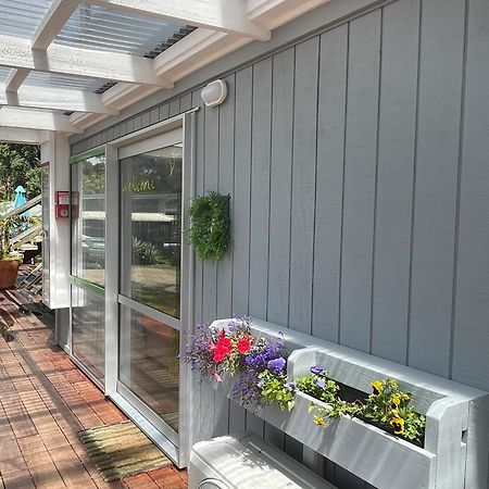 Driftwood Lodge Beachfront, Cable Bay, Northland クーパース・ビーチ エクステリア 写真