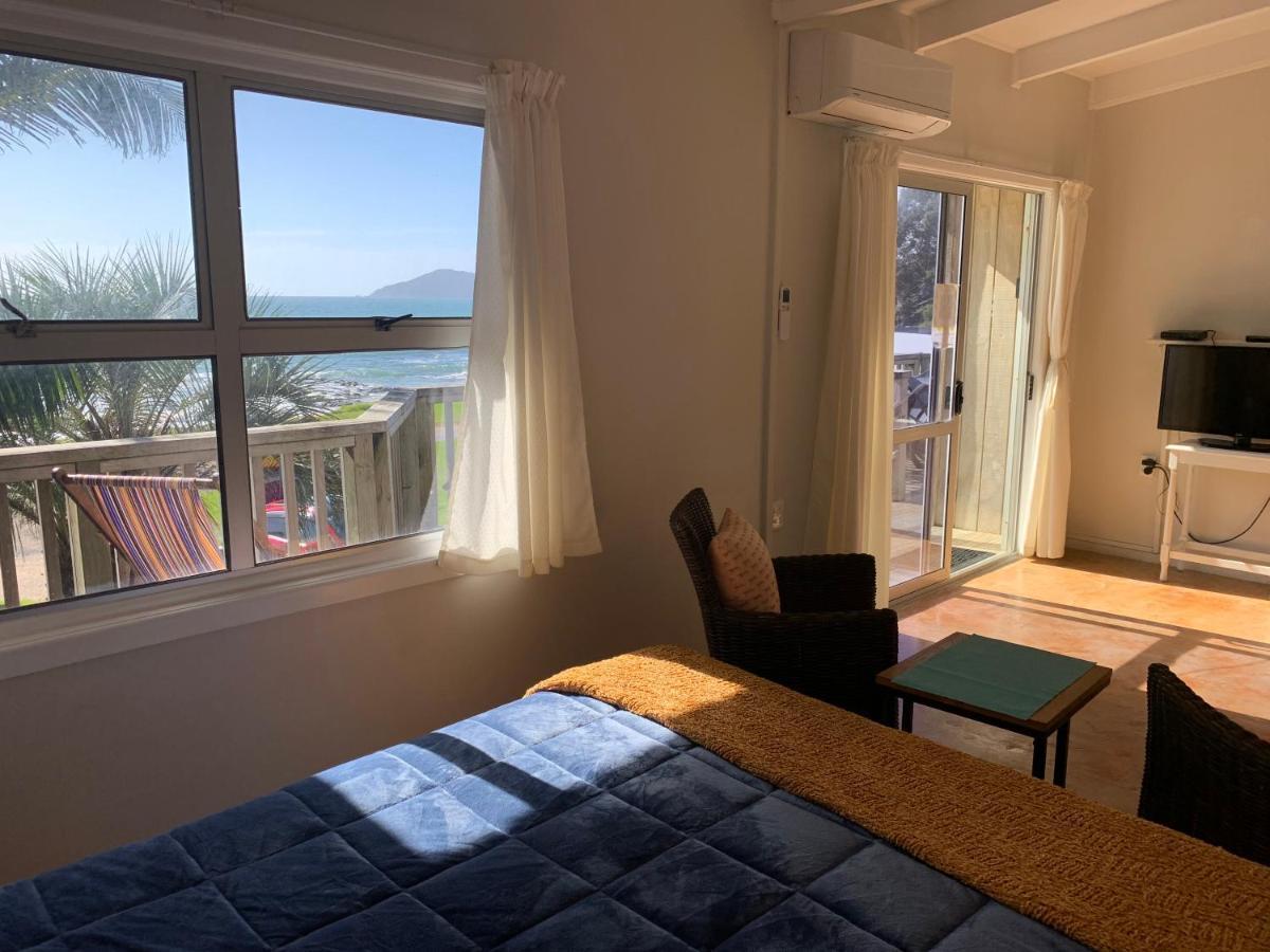 Driftwood Lodge Beachfront, Cable Bay, Northland クーパース・ビーチ エクステリア 写真
