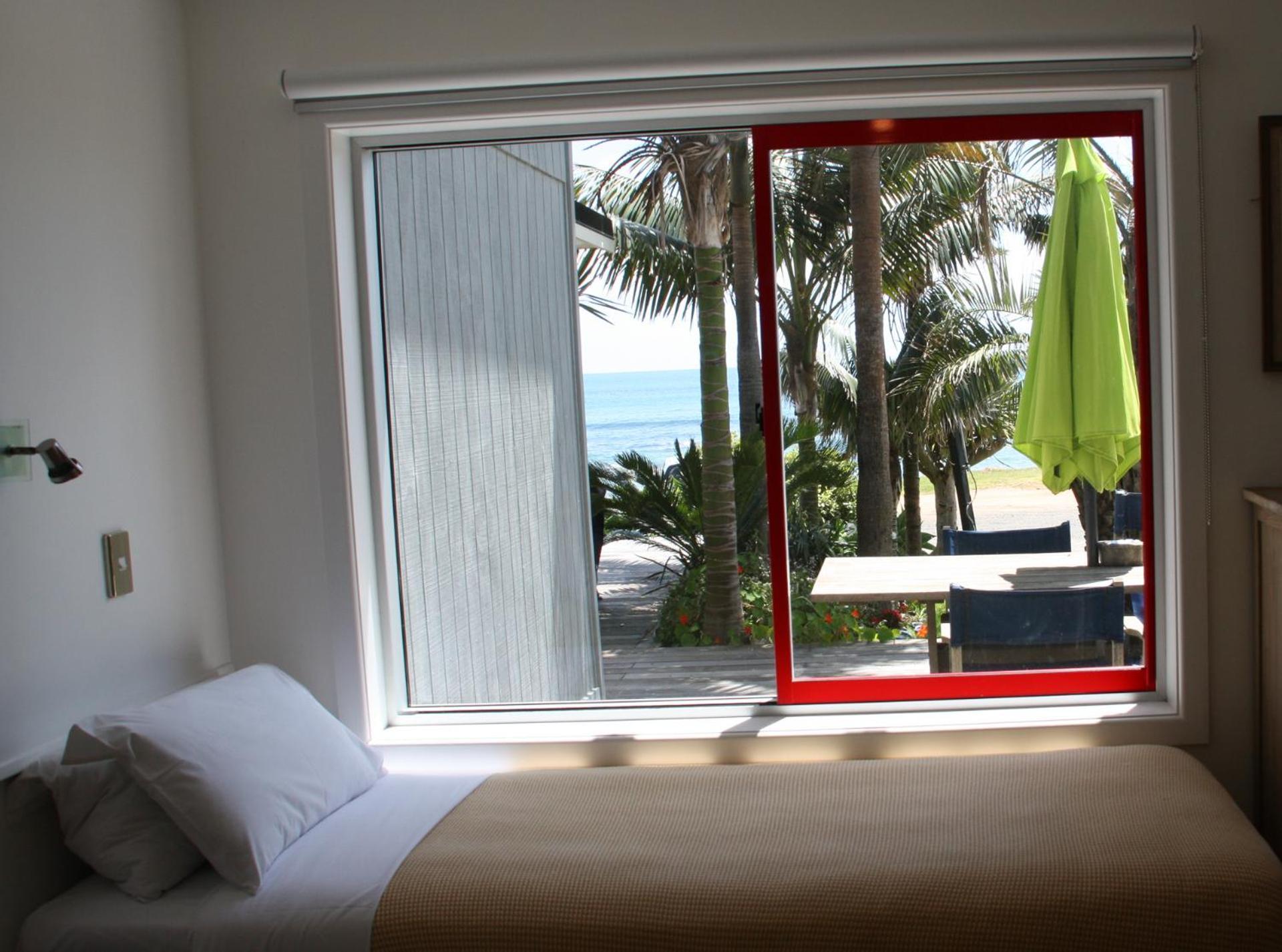 Driftwood Lodge Beachfront, Cable Bay, Northland クーパース・ビーチ エクステリア 写真