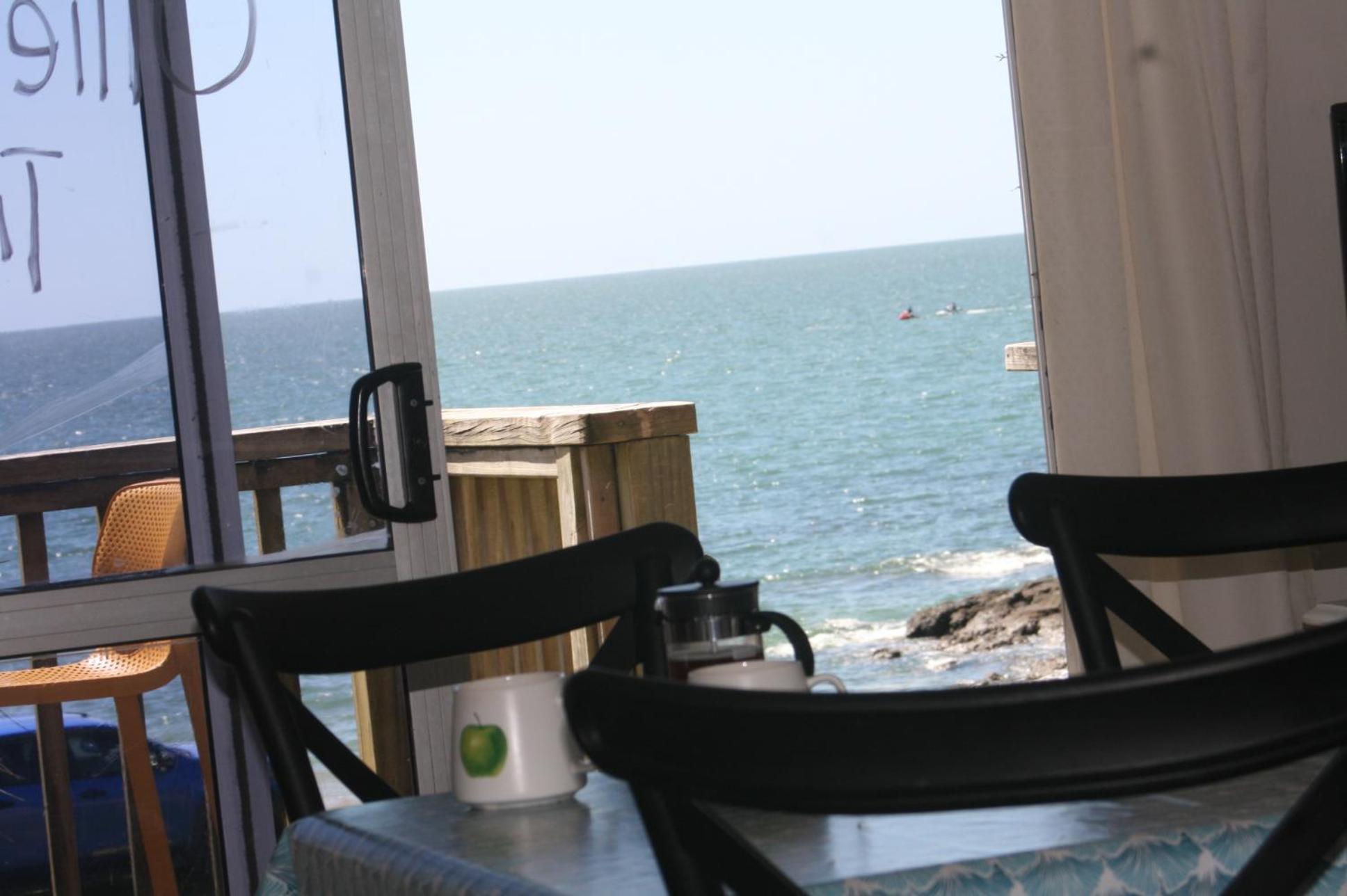 Driftwood Lodge Beachfront, Cable Bay, Northland クーパース・ビーチ エクステリア 写真