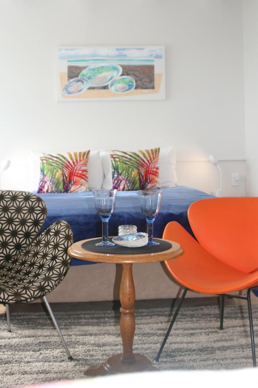 Driftwood Lodge Beachfront, Cable Bay, Northland クーパース・ビーチ エクステリア 写真