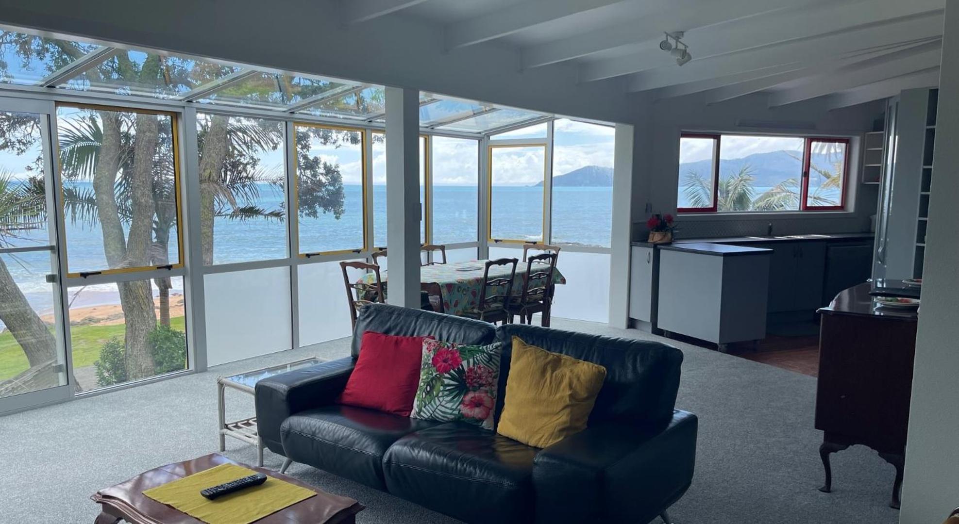 Driftwood Lodge Beachfront, Cable Bay, Northland クーパース・ビーチ 部屋 写真