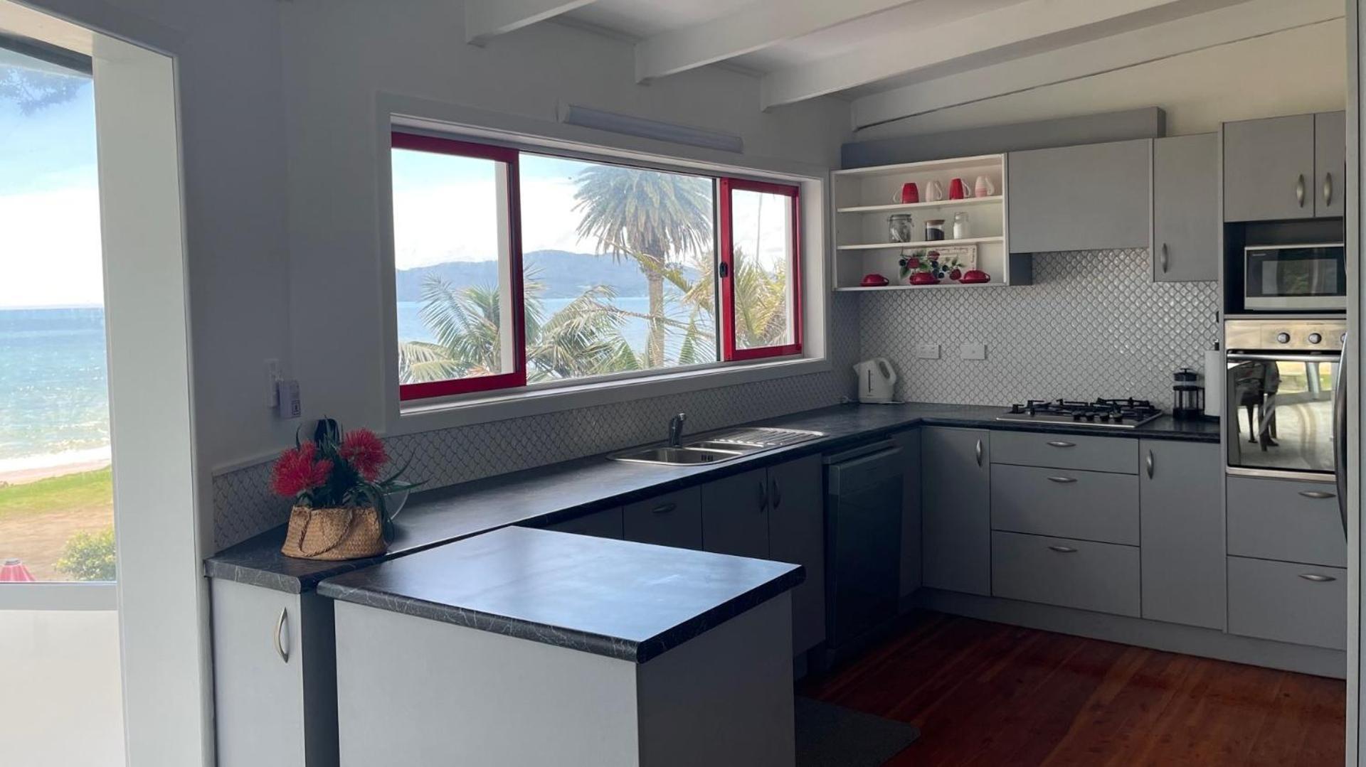 Driftwood Lodge Beachfront, Cable Bay, Northland クーパース・ビーチ 部屋 写真