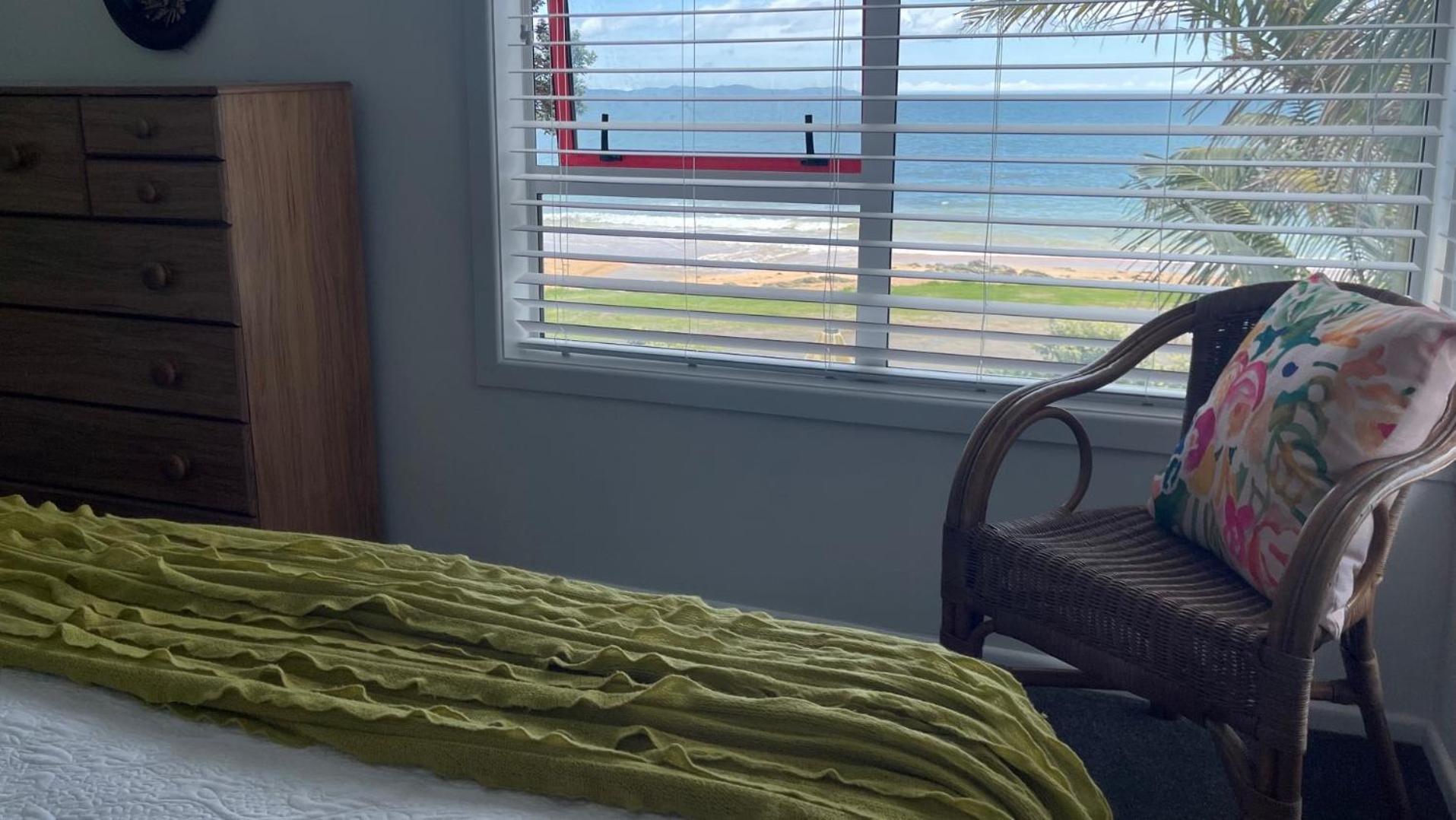 Driftwood Lodge Beachfront, Cable Bay, Northland クーパース・ビーチ エクステリア 写真